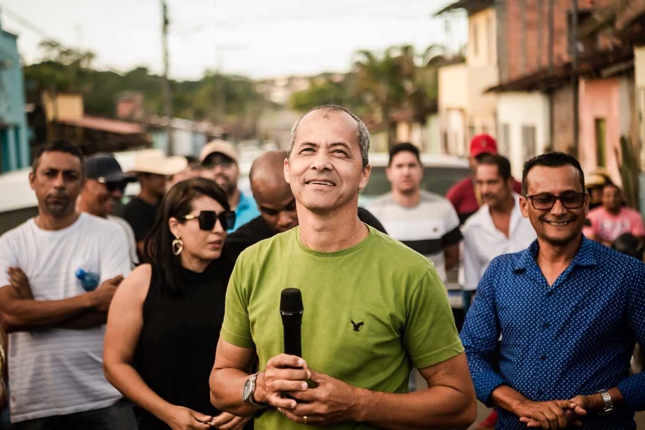 Camacã: Serviço de esgoto, asfalto e revitalização de praças foram entregues em Leoventura oficialmente